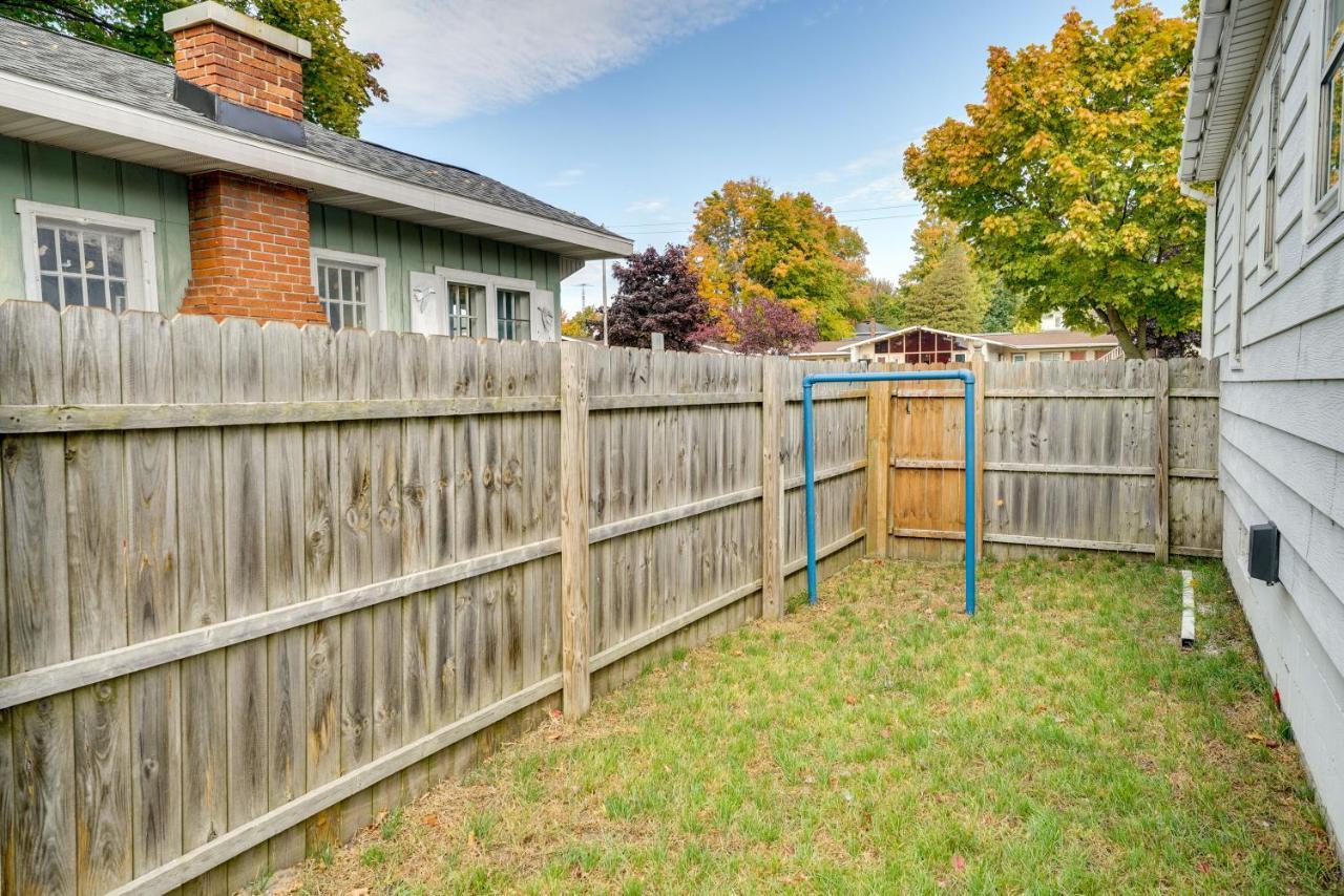 Ludington Vacation Rental - Walk To Lake Michigan! エクステリア 写真